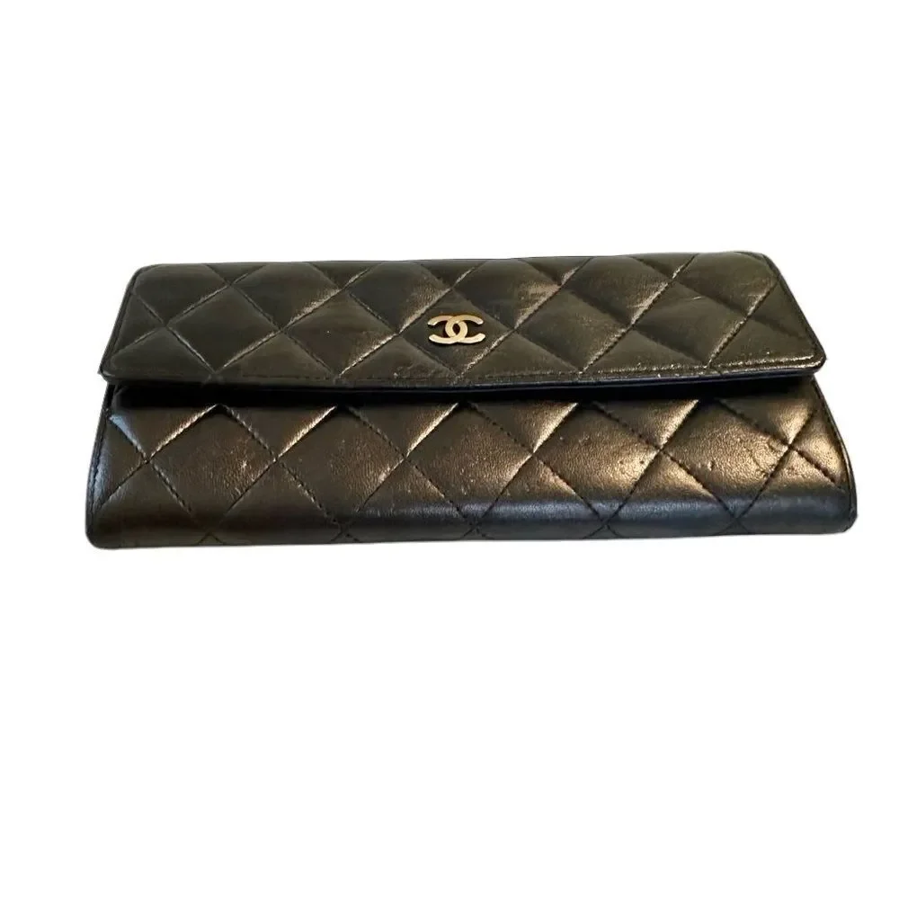 Chanel Black Quilted Leather Wallet